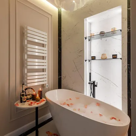 Апартаменты Alfa Ivana Franka 35