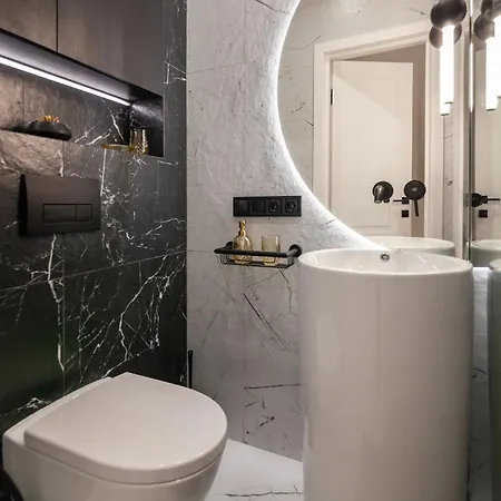 Alfa Ivana Franka 35 Апартаменты *