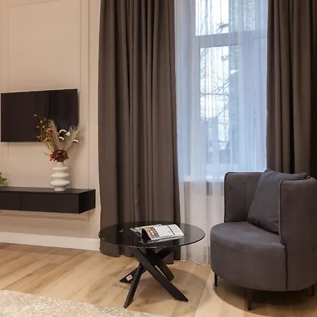 Alfa Ivana Franka 35 *