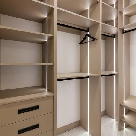 Alfa Ivana Franka 35 * Львов