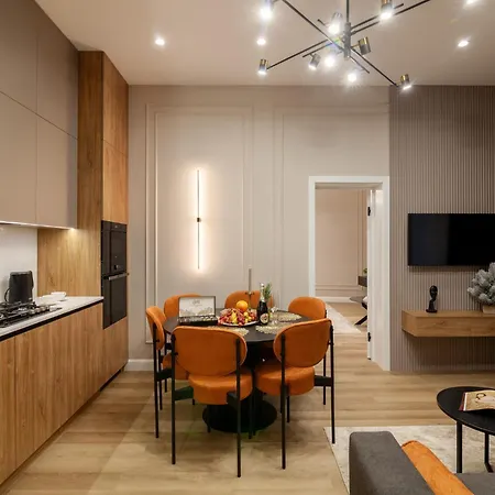 Апартаменти Alfa Ivana Franka 35 *