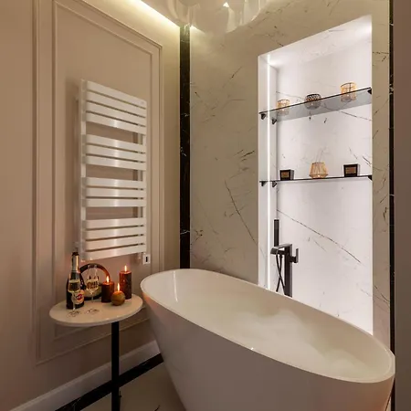 Apartman Alfa Ivana Franka 35 *