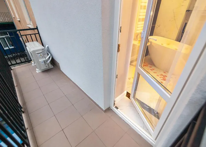 Apartment Alfa Ivana Franka 35 *